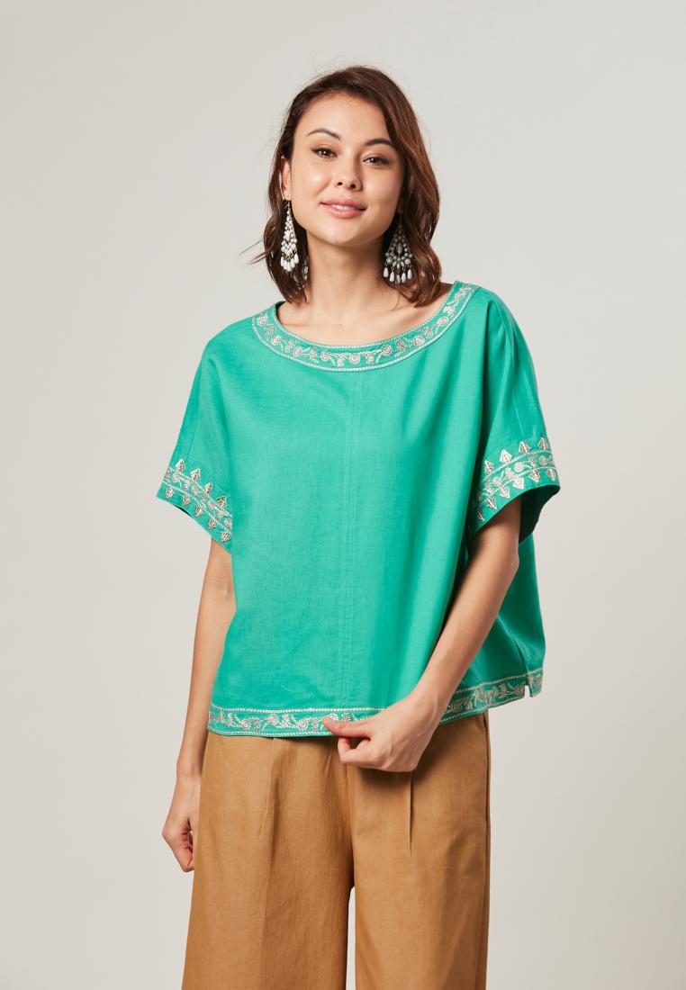 Chloe - Embroidered boxy linen blouse