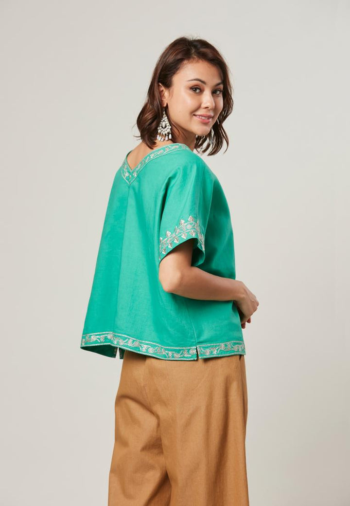 Chloe - Embroidered boxy linen blouse