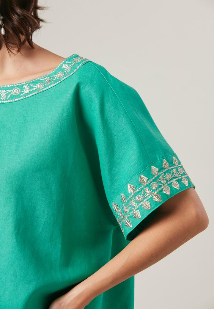 Chloe - Embroidered boxy linen blouse