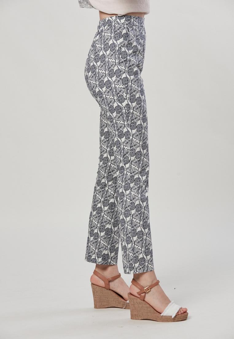 Celia - Fitted Pants Slightly Flared Hem